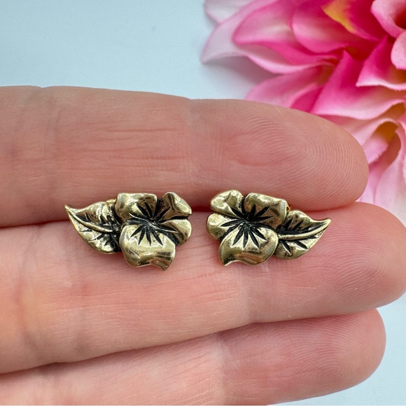Vintage Avon Gilded Glory Earrings Hibiscus Flower Tropical Floral Feminine Chic - Picture 3 of 8